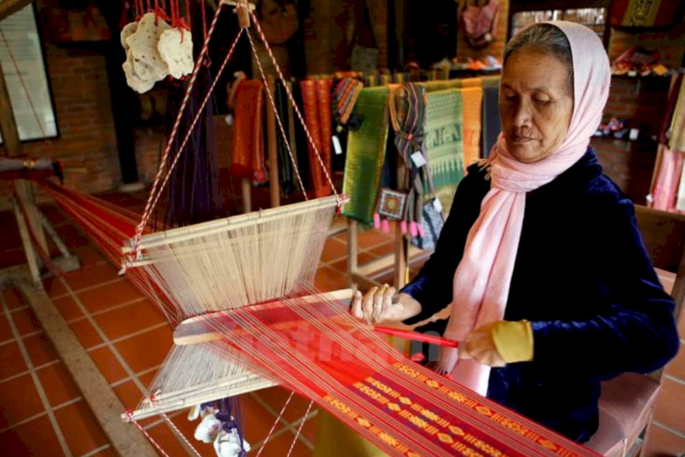 Immerse yourself in the traditional silk-making process at Van Phuc Silk Village